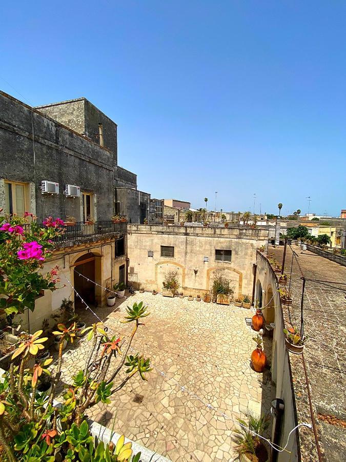 Palazzo Sabella Tommasi Calimera (Lecce) Exterior foto